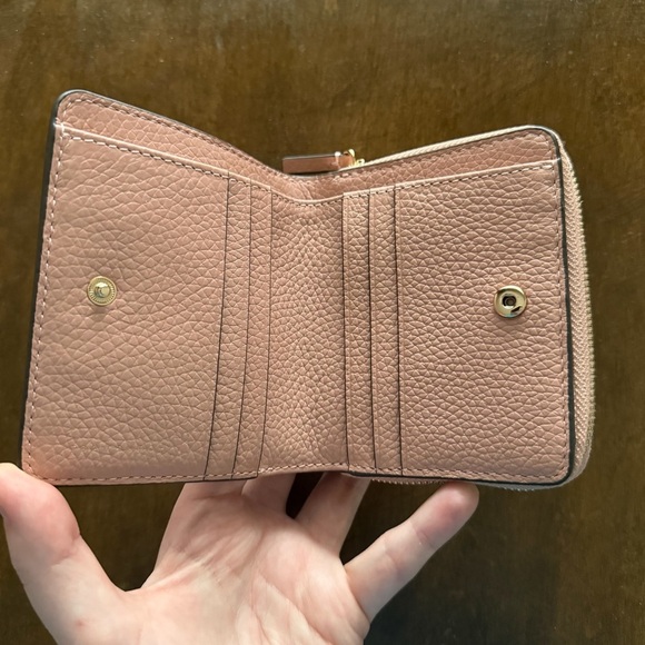 Tory Burch Thea Light Pink Pebbled Leather Bi-Fold Wallet - Picture 12 of 16